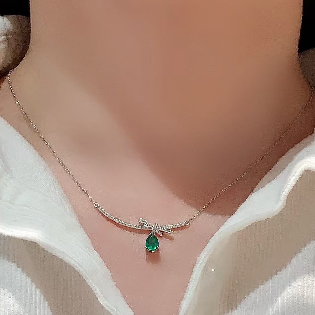 14k Gold 0.83 Ctw Natural Emerald & Diamond Necklace - 3