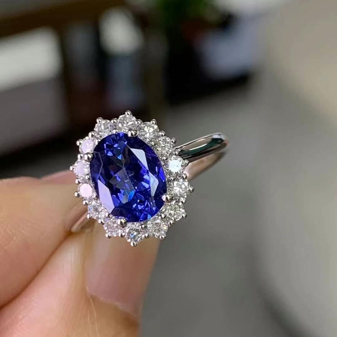 14k Gold 2.14 Ctw Natural Tanzanite & Diamond Ring - 4