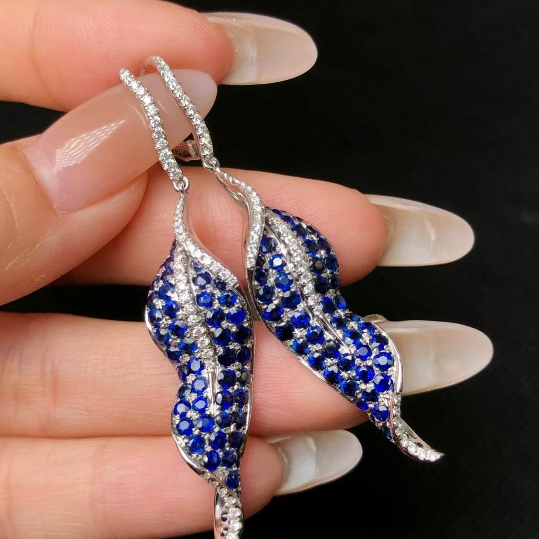 14k Gold 5.08 Ctw Natural Sapphire & Diamond Earrings: Ref:230969247 // gold content:14k gold // main gemstone:sapphire // shape:round // carat weight:4. 63ct // color:royal blue // treatment:natural // cut grade:g // // adjacent gemstone 2 : diamond //