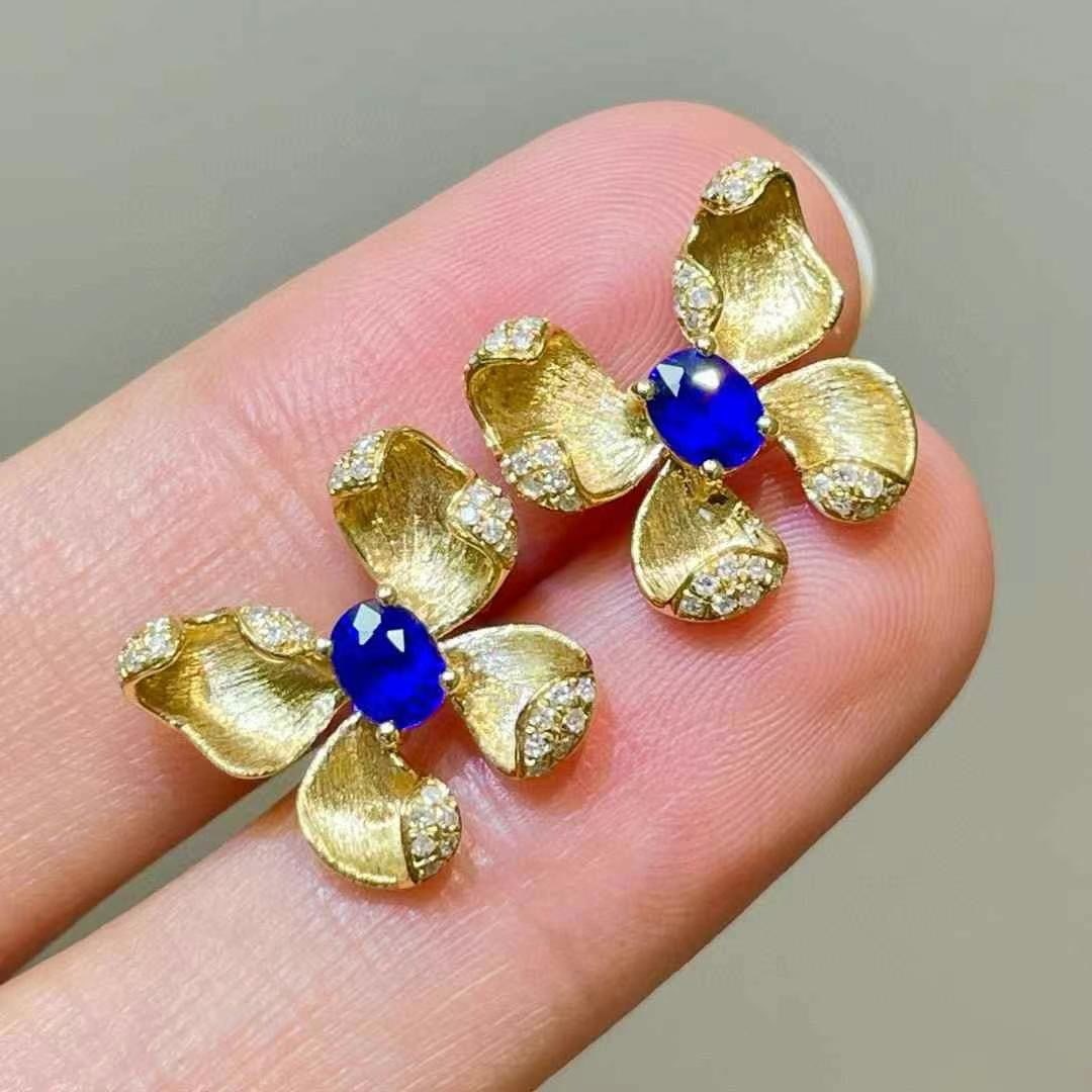 14k Gold 0.8 Ct Natural Sapphire & Diamond Earrings - 4
