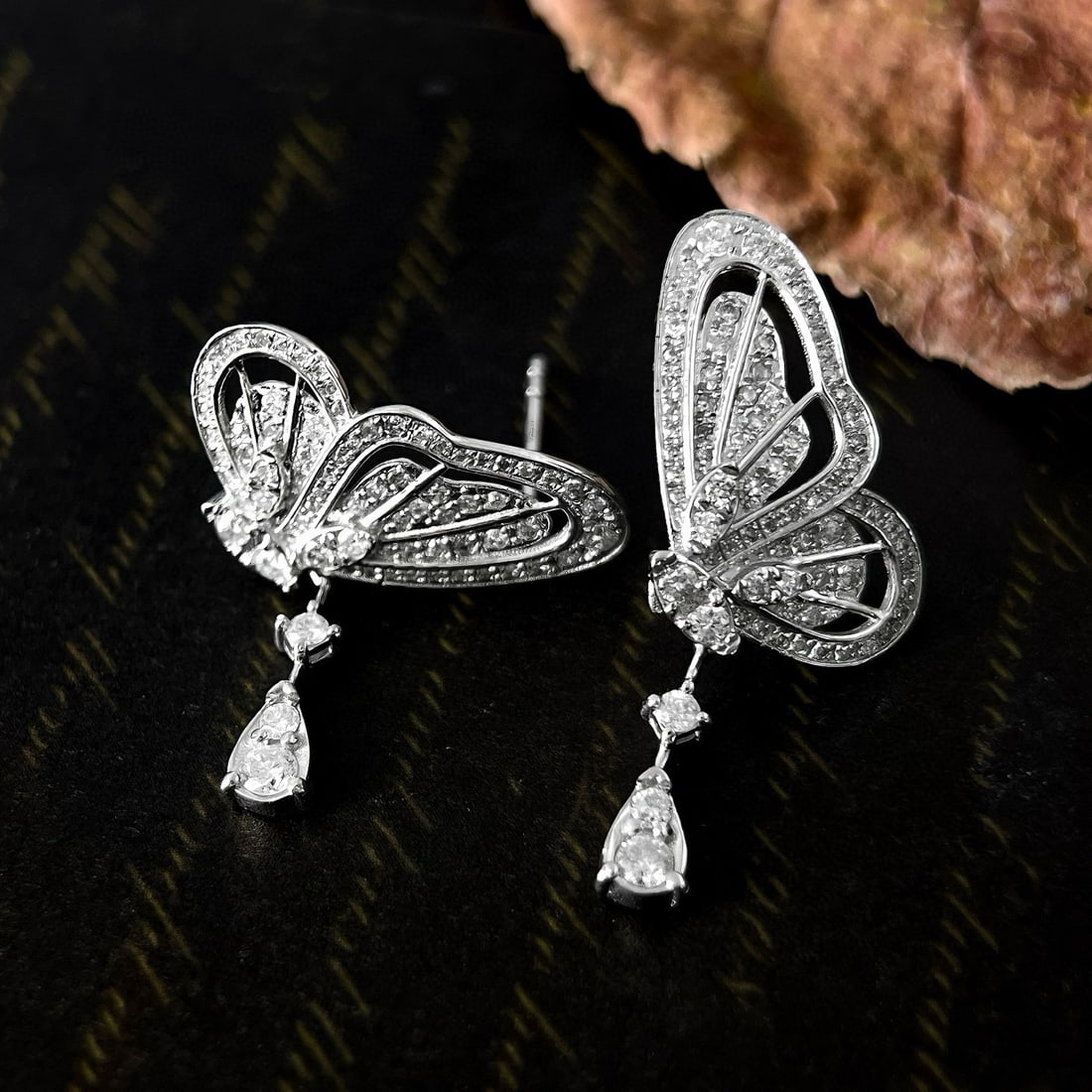 14k Gold 0.56 Ct Natural H Diamond & Butterfly Earrings - 2