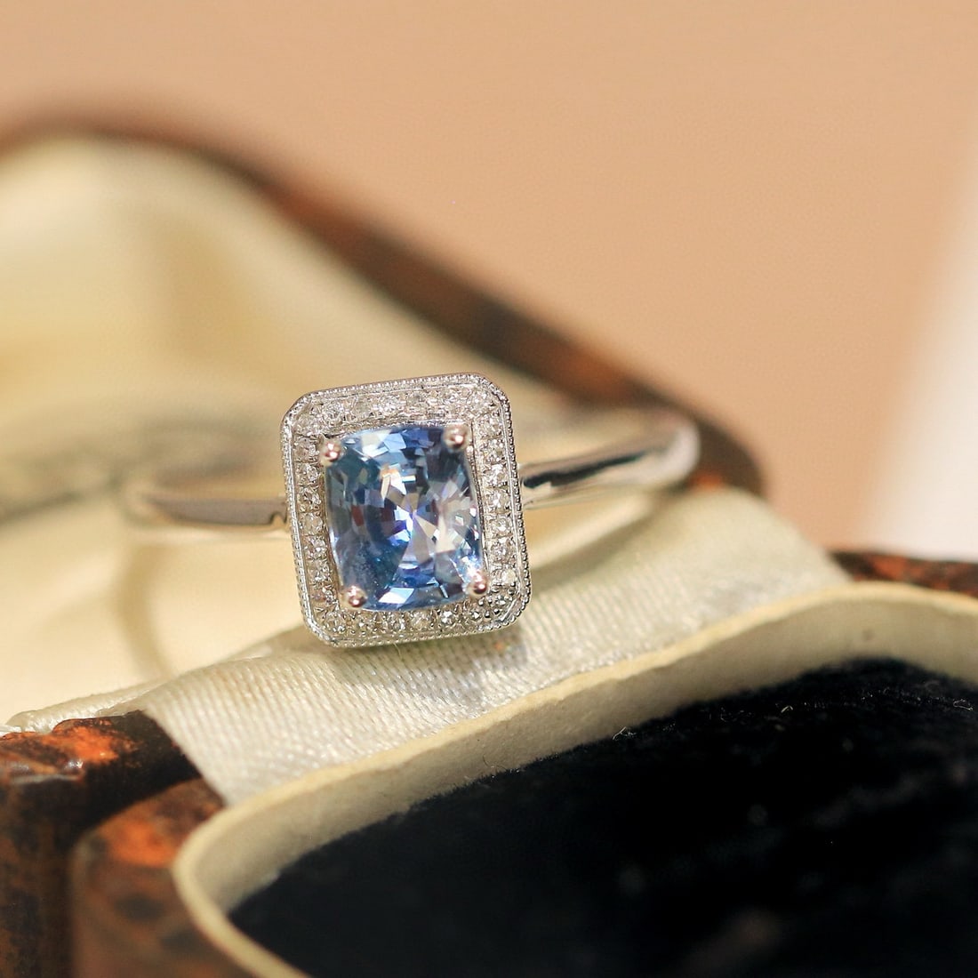 14k Gold 0.88 Ctw Natural Aquamarine & Diamond Ring - 4