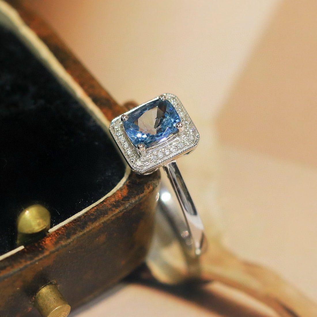 14k Gold 0.88 Ctw Natural Aquamarine & Diamond Ring - 5