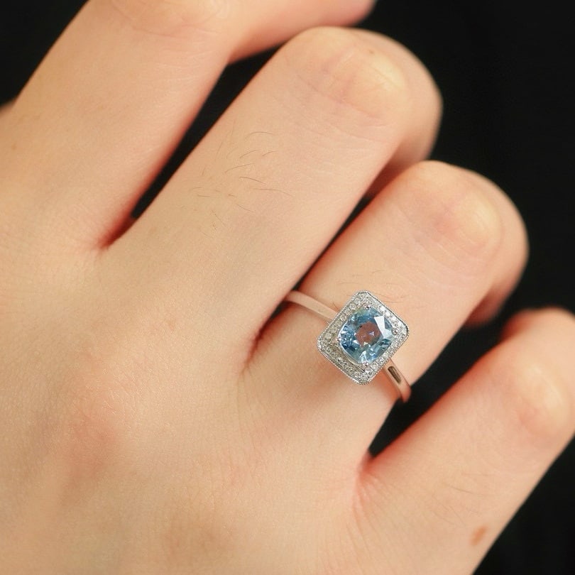 14k Gold 0.88 Ctw Natural Aquamarine & Diamond Ring - 8