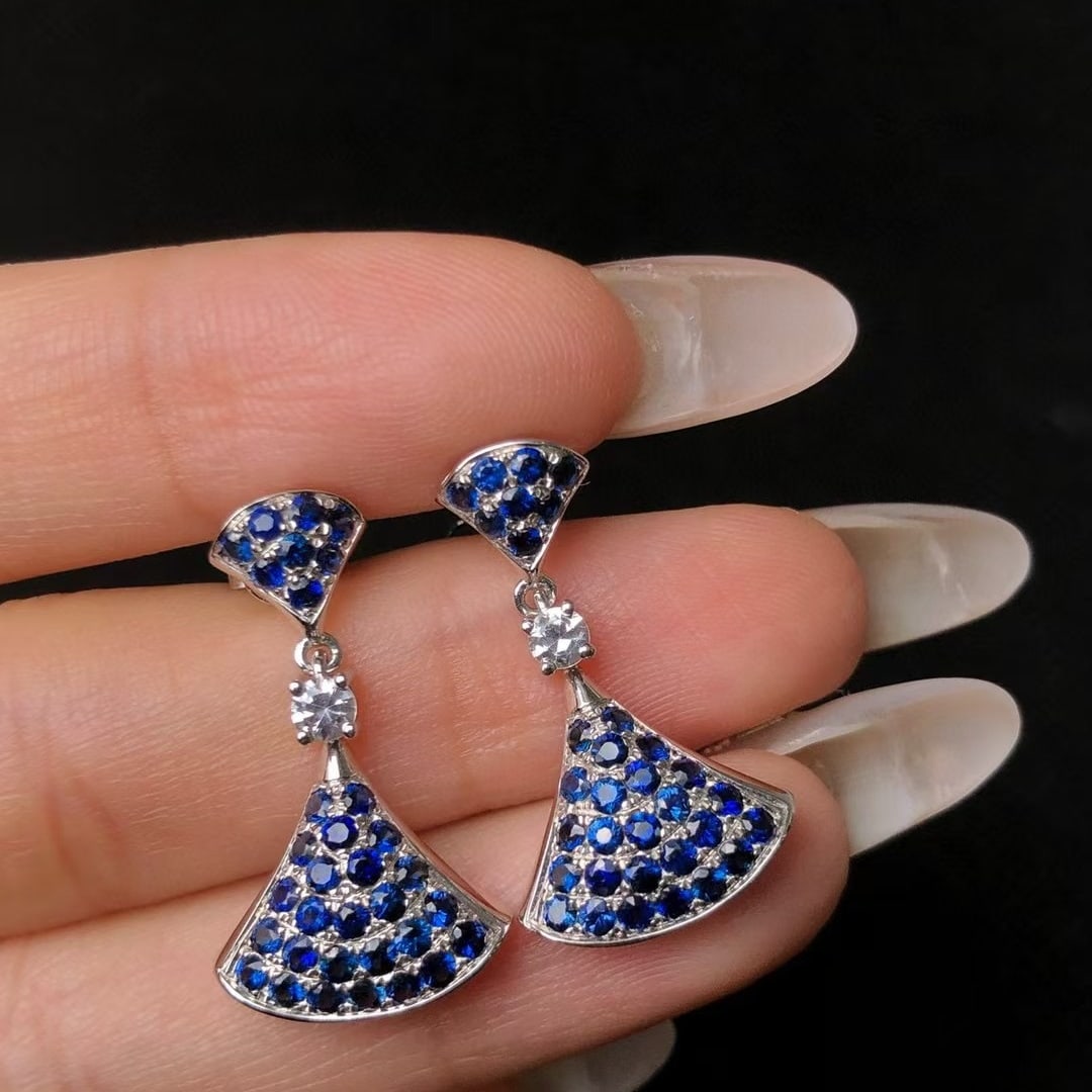 14k Gold 2.15 Ct Natural Sapphire & Diamond Earrings: Ref:230969251 // gold content:14k gold // main gemstone:sapphire // shape:round // carat weight:2. 15ct // color:blue // treatment:natural // cut grade:g // // adjacent gemstone 2 : diamond //