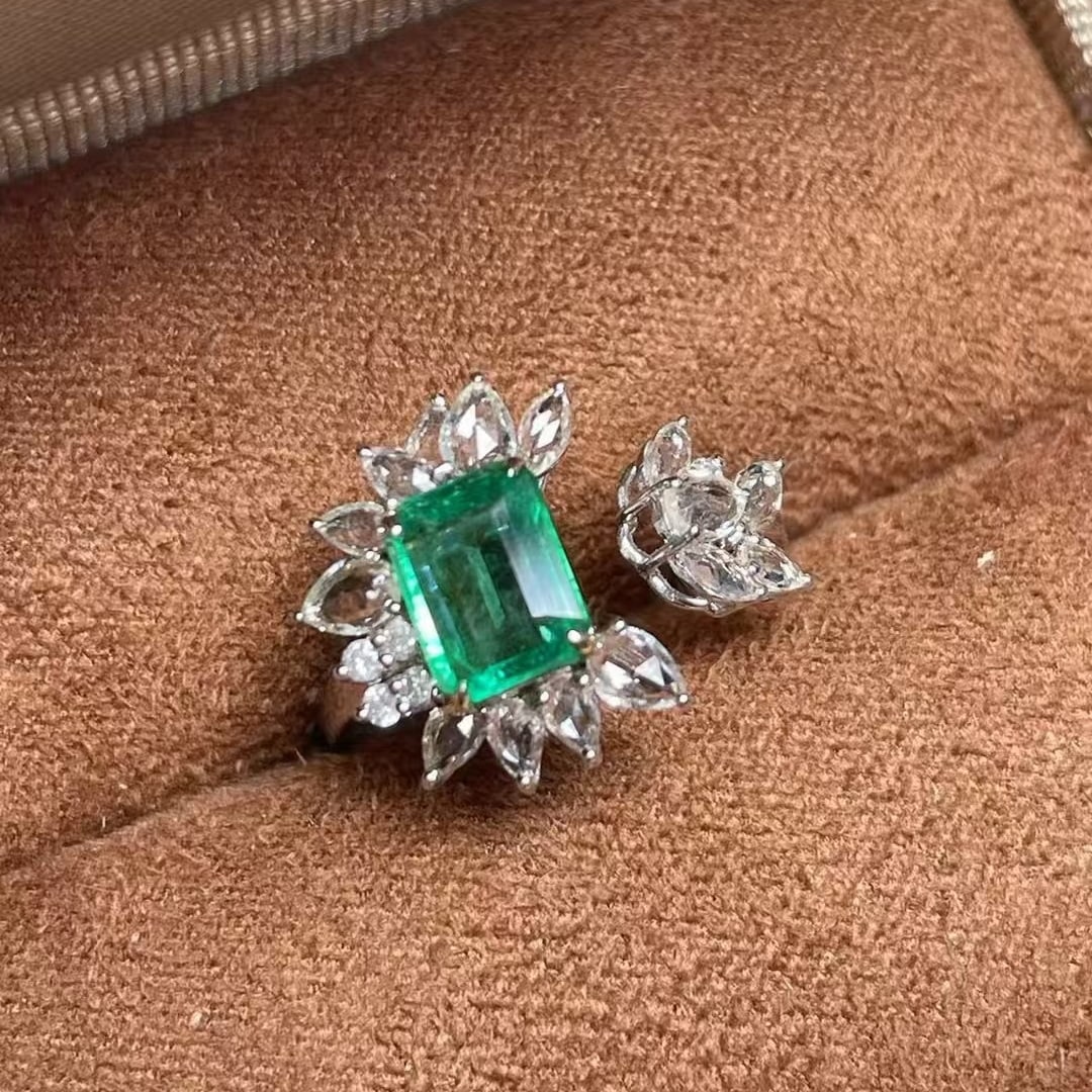 14k Gold 2.13 Ctw Natural Emerald & Sapphire Ring - 2