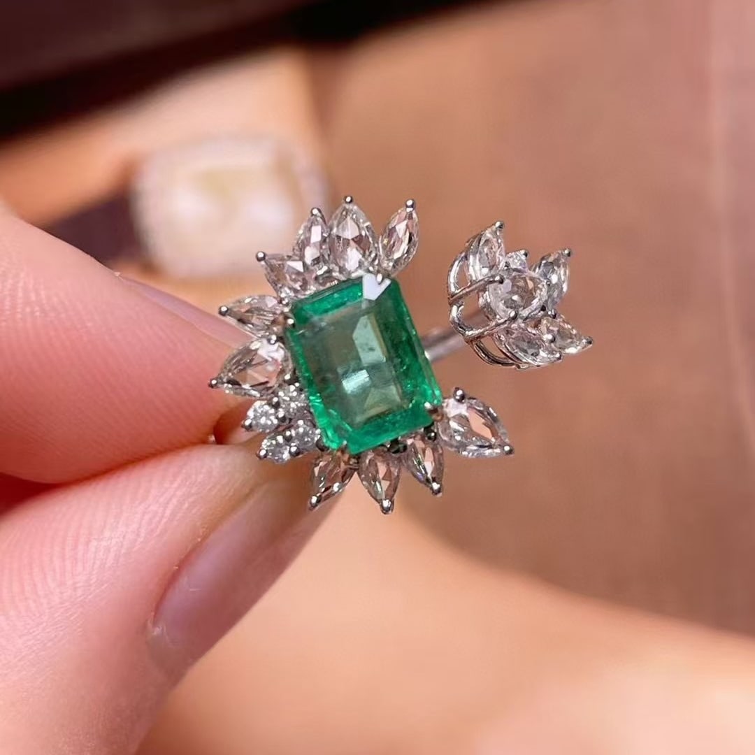 14k Gold 2.13 Ctw Natural Emerald & Sapphire Ring - 4