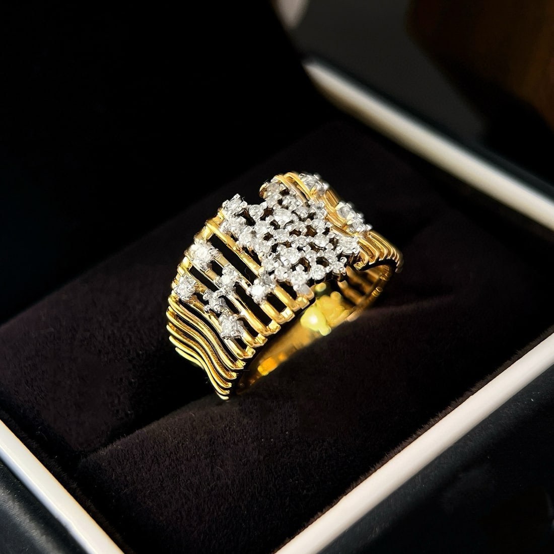 14k Gold 0.4 Ct Natural H Diamond Ring: Ref:230970015 // gold content:14k gold // ring size:7. 25us // // main gemstone:diamond // shape:round // carat weight:0. 4ct // clarity grade:vs-si // color:h // treatment:natural // cut grade:g //