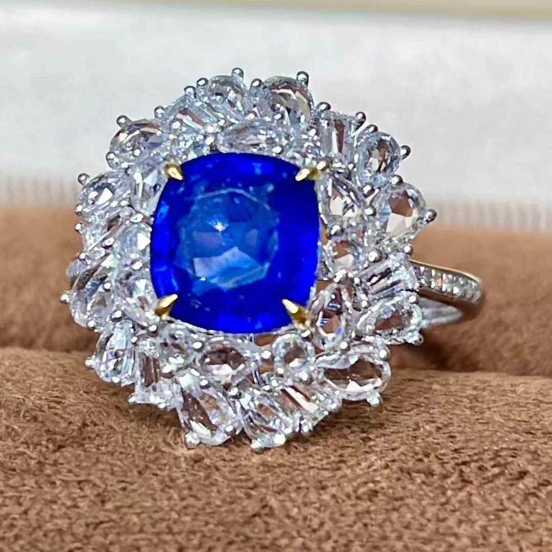 14k Gold 2.1 Ct Natural Sapphire & Sapphire & Diamond Ring - 2