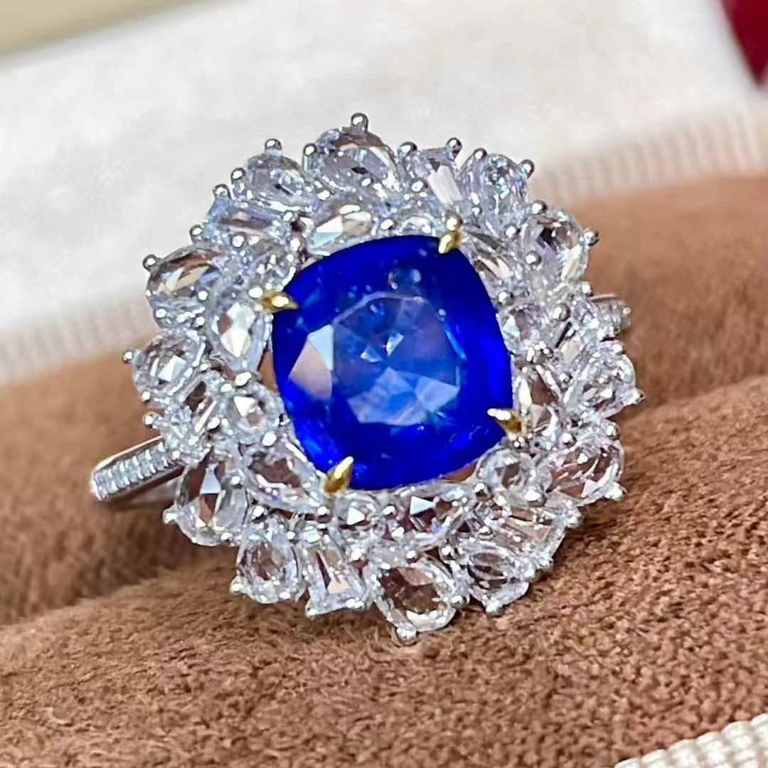 14k Gold 2.1 Ct Natural Sapphire & Sapphire & Diamond Ring - 3