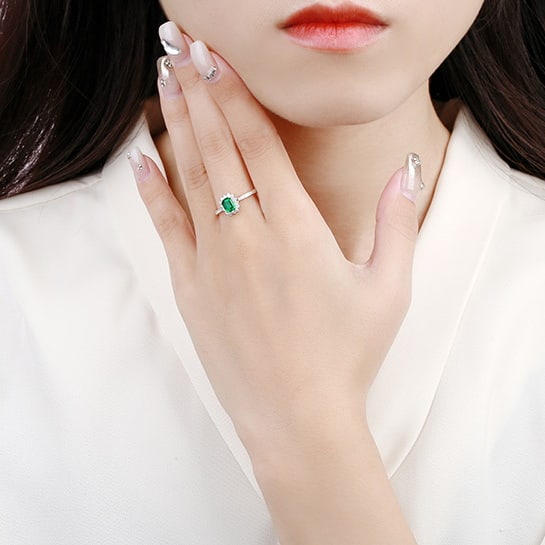 14k Gold 0.73 Ctw Vivid Green Natural Emerald & Diamond Ring - 6