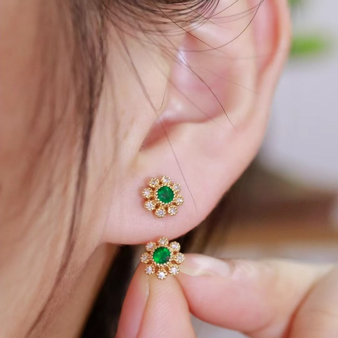 14k Gold 0.29 Ctw Vivid Green Natural Emerald & Diamond Earrings - 3