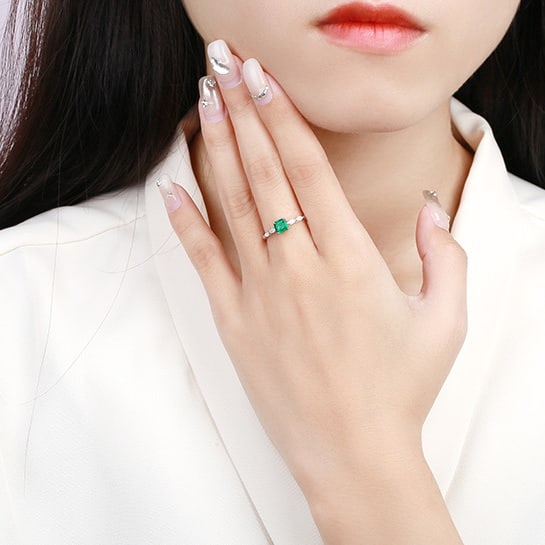 14k Gold 0.72 Ctw Vivid Green Natural Emerald & Diamond Ring - 6