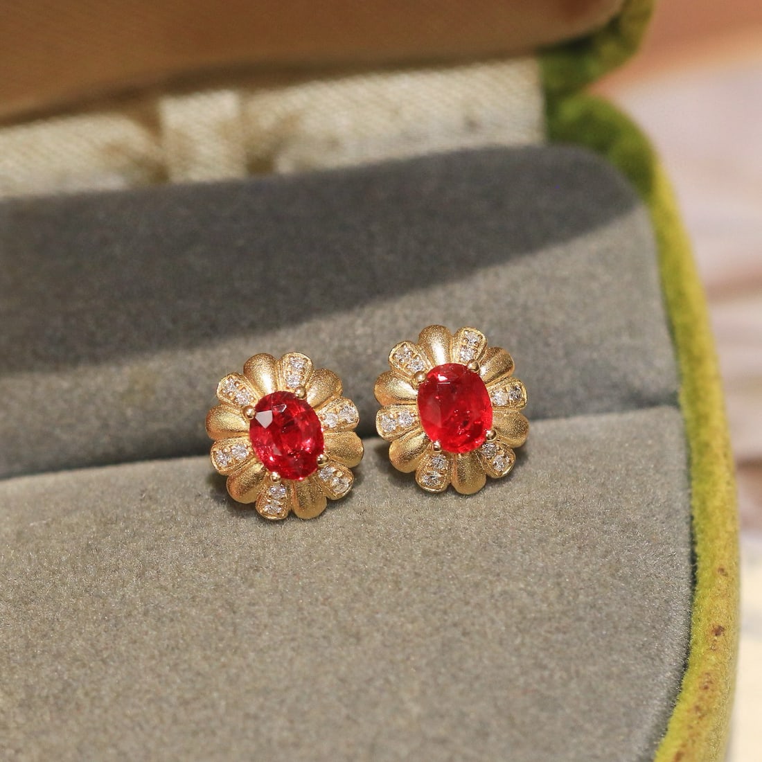 14k Gold 0.8 Ct Natural Ruby & Diamond Earrings - 2