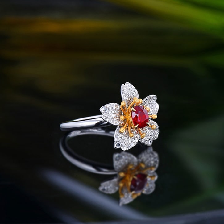 14k Gold 0.95 Ctw Natural Ruby & Diamond & Flowers Ring - 4