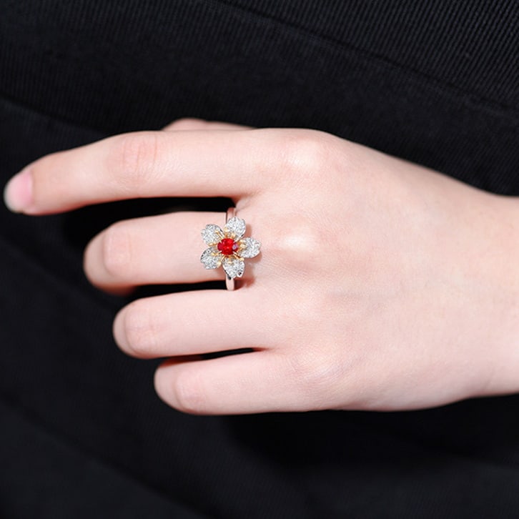 14k Gold 0.95 Ctw Natural Ruby & Diamond & Flowers Ring - 6