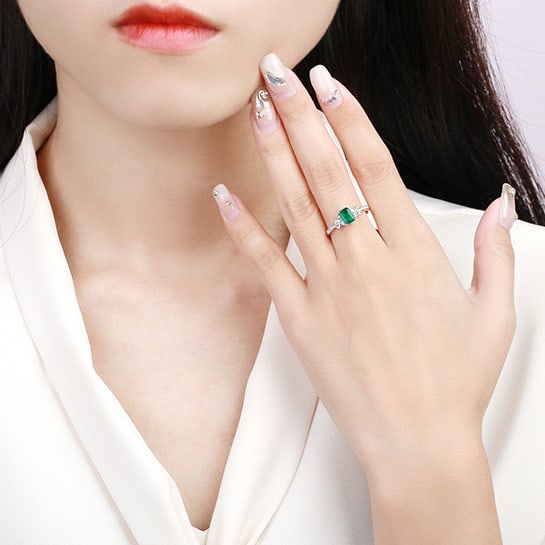 14k Gold 0.81 Ctw Vivid Green Natural Emerald & Diamond Ring - 5