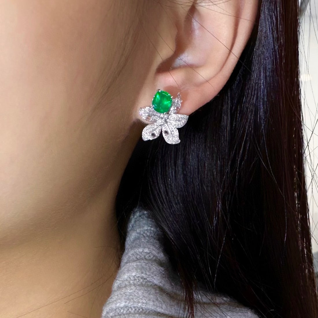 14k Gold 1.73 Ct Vivid Green Natural Emerald & Diamond & Sapphire Earrings - 4
