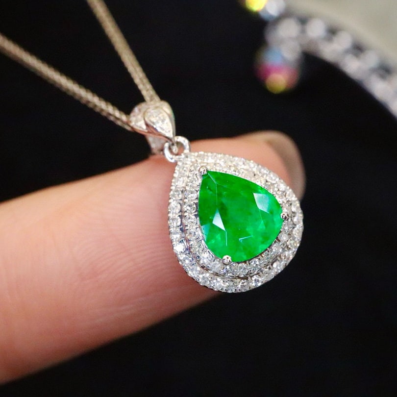 14k Gold 0.82 Ctw Vivid Green Natural Emerald & Diamond Pendant( Without Chain ) - 3