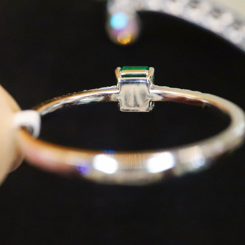 14k Gold 0.51 Ctw Vivid Green Natural Emerald & Diamond Ring - 2