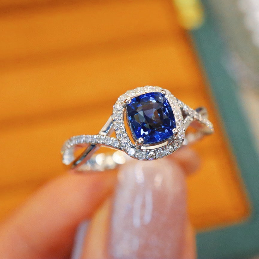 14k Gold 1.24 Ctw Natural Sapphire & Diamond Ring - 3
