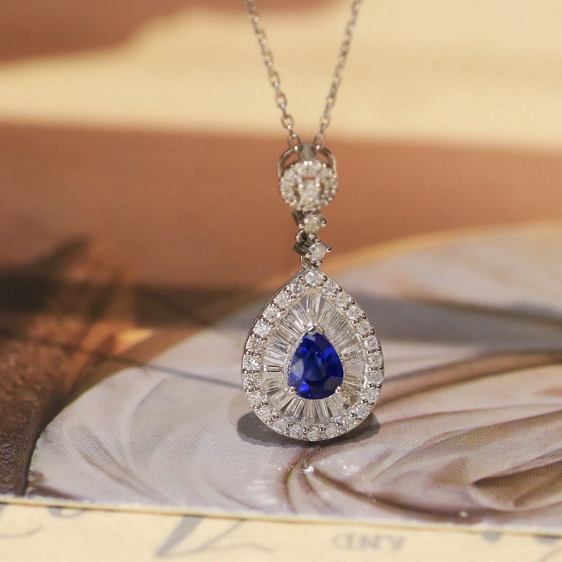 14k Gold 1.00 Ctw Natural Sapphire & Diamond Pendant( Without Chain ): Ref:230970137 // gold content:14k gold // main gemstone:sapphire // shape:pear // carat weight:0. 55ct // color:blue // treatment:natural // // adjacent gemstone 2 : diamond // shape:multiply // carat