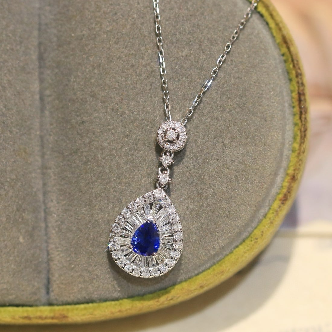 14k Gold 1.00 Ctw Natural Sapphire & Diamond Pendant( Without Chain ) - 3