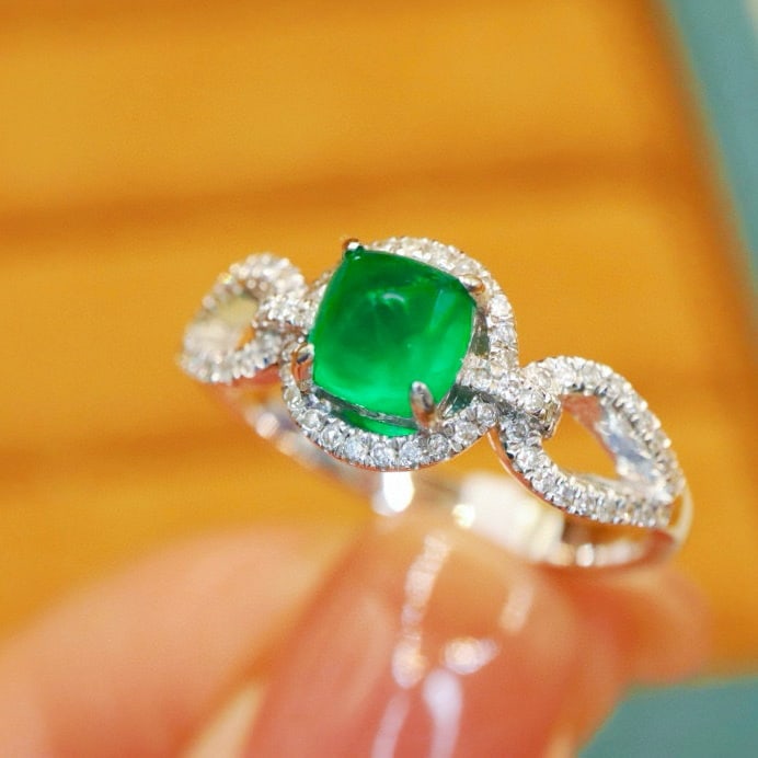 14k Gold 0.98 Ctw Vivid Green Natural Emerald & Diamond Ring - 2