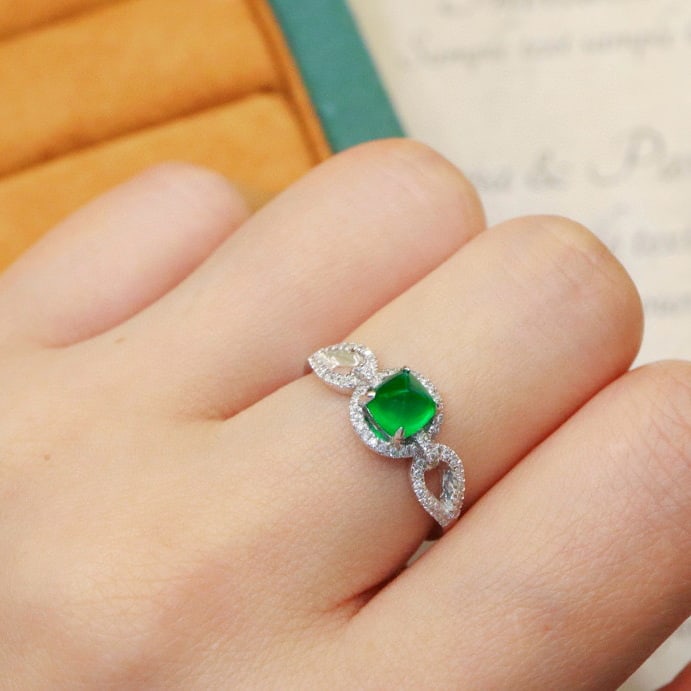 14k Gold 0.98 Ctw Vivid Green Natural Emerald & Diamond Ring - 6