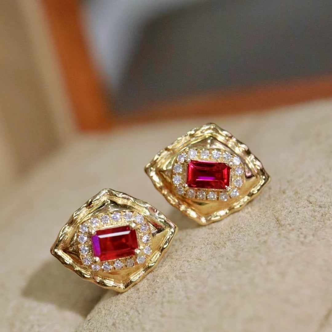 14k Gold 0.39 Ctw Natural Ruby & Diamond Earrings: Ref:230970275 // gold content:14k gold // main gemstone:ruby // shape:octagonal // carat weight:0. 30ct // color:red // treatment:natural // // adjacent gemstone 2 : diamond // shape:round // carat