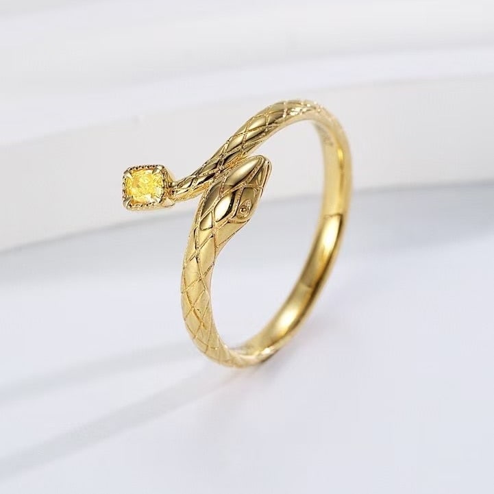 14k Gold 0.09 Ct Natural Yellow Diamond Ring: Ref:230971005 // gold content:14k gold // ring size:7. 25us // // main gemstone:yellow diamond // shape:cushion // carat weight:0. 09ct // color:yellow // treatment:natural // High Estimate: 4300