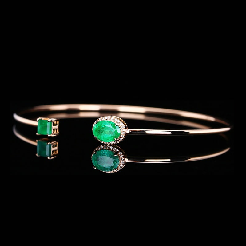 14k Gold 1.67 Ct Vivid Green Natural Emerald & Diamond Bangle - 2