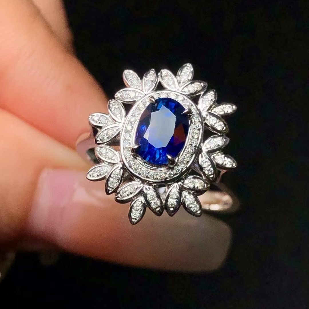 14k Gold 1.34 Ctw Vivid Blue Natural Sapphire & Diamond Ring - 4