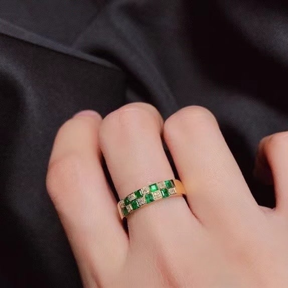 14k Gold 0.91 Ctw Natural Emerald & Diamond Ring - 6