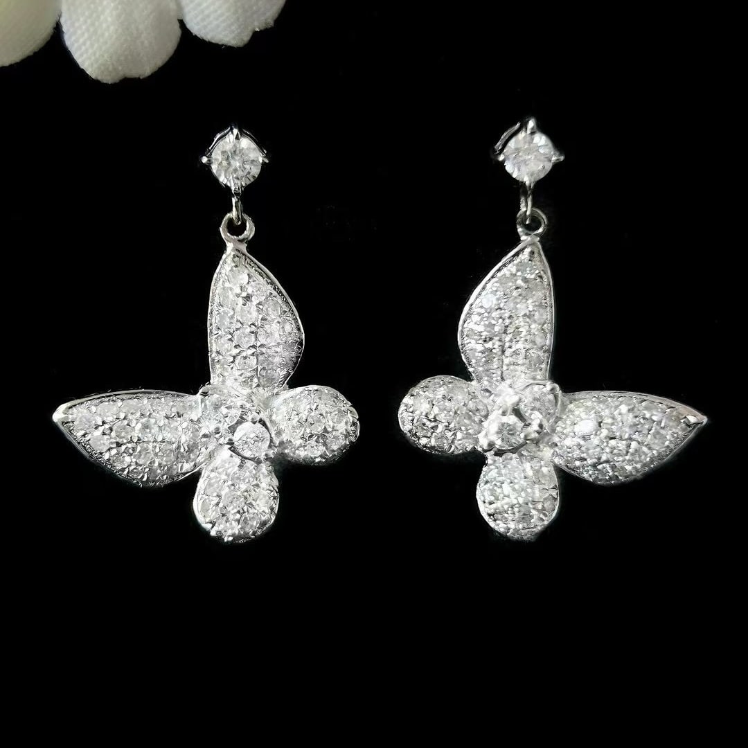 14k Gold 0.8 Ct Natural H Diamond & Butterfly Earrings: Ref:230971082 // gold content:14k gold // main gemstone:diamond // shape:round // carat weight:0. 8ct // clarity grade:vs-si // color:h // treatment:natural // cut grade:g // Low Estimate: 2400
