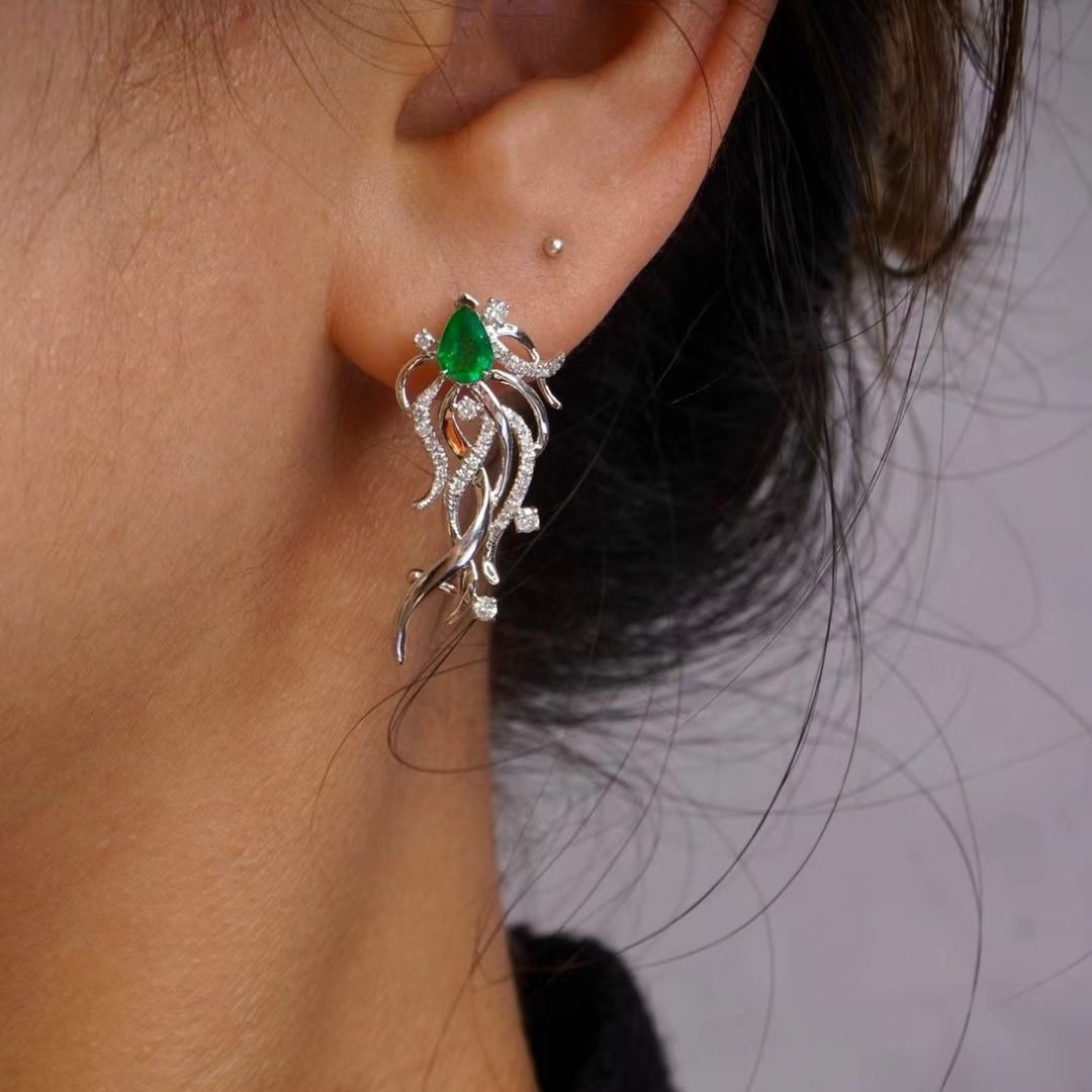 14k Gold 1.04 Ctw Vivid Green Natural Emerald & Diamond Earrings - 4