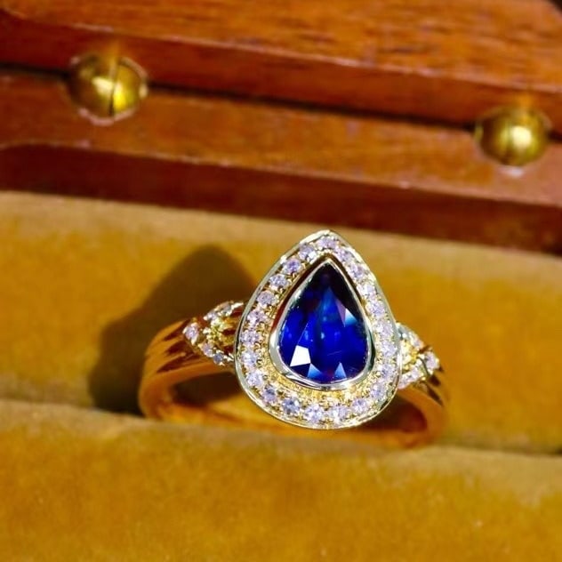 14k Gold 0.98 Ctw Vivid Blue Natural Sapphire & Diamond Ring - 5