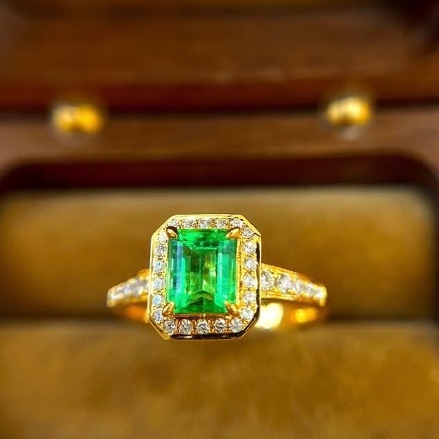 14k Gold 1.12 Ctw Natural Emerald & Diamond Ring - 2