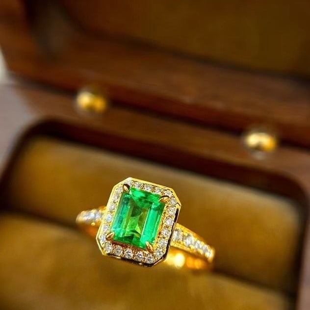 14k Gold 1.12 Ctw Natural Emerald & Diamond Ring - 3
