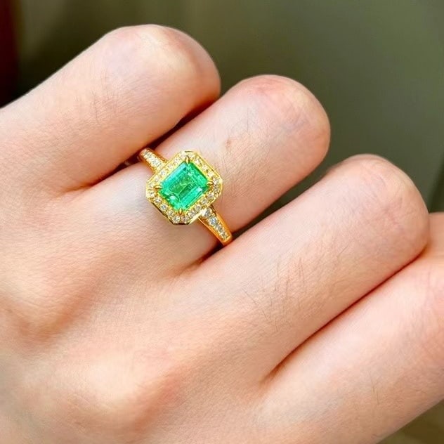 14k Gold 1.12 Ctw Natural Emerald & Diamond Ring - 5