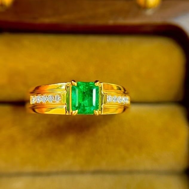 14k Gold 0.95 Ctw Natural Emerald & Diamond Ring - 3