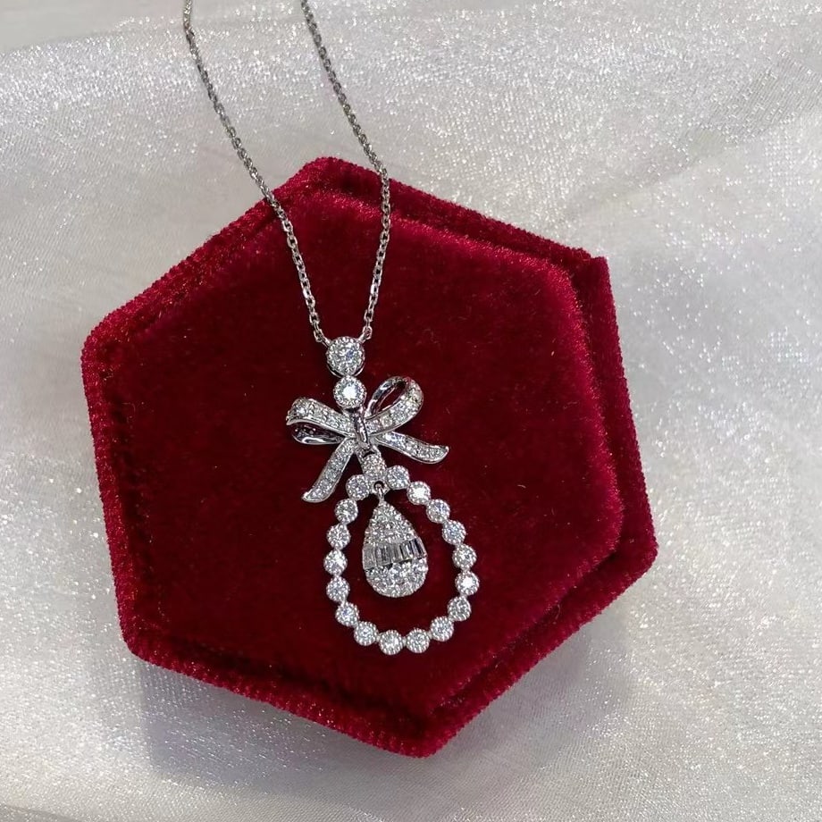 14k Gold 0.45 Ct Natural H Diamond Necklace: Ref:230971179 // gold content:14k gold // main gemstone:diamond // shape:multiply // carat weight:0. 45ct // clarity grade:vs-si // color:h // treatment:natural // Low Estimate: 2600 Condition: New