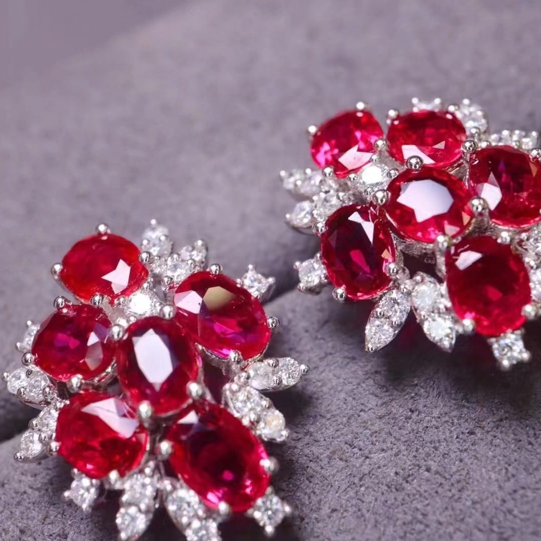 14k Gold 3.55 Ctw Natural Ruby & Diamond Earrings: Ref:230971190 // gold content:14k gold // main gemstone:ruby // shape:oval // carat weight:3. 2ct // color:pigeonblood red // treatment:natural // // adjacent gemstone 2 : diamond // shape:round //