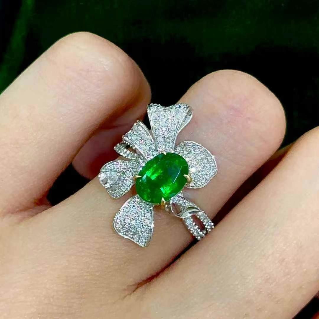 14k Gold 1.39 Ct Vivid Green Natural Emerald & Diamond & Sapphire Ring - 3