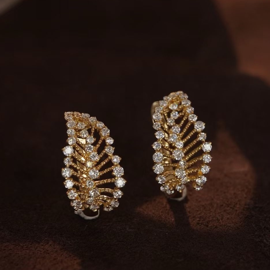 14k Gold 0.68 Ct Natural H Diamond Earrings: Ref:230971183 // gold content:14k gold // main gemstone:diamond // shape:round // carat weight:0. 68ct // clarity grade:vs-si // color:h // treatment:natural // cut grade:g // Condition: New Low