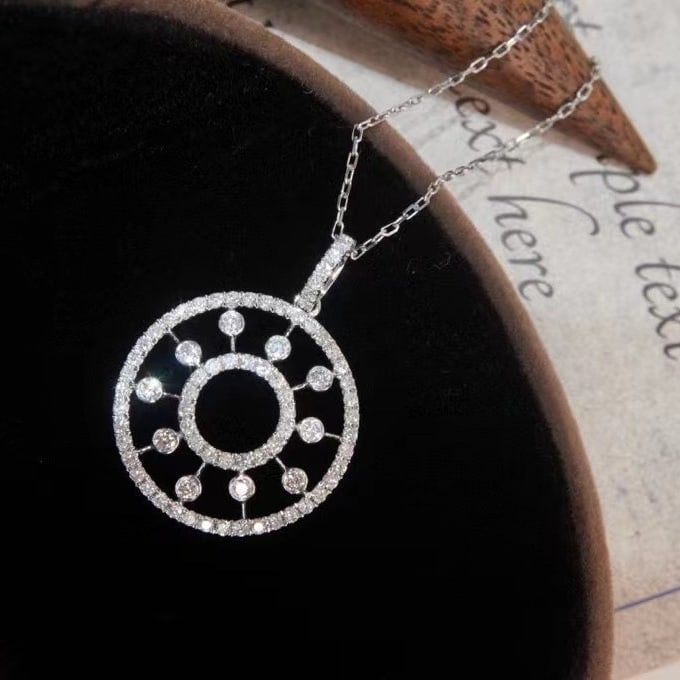14k Gold 0.54 Ct Natural H Diamond Pendant( Without Chain ): Ref:230971208 // gold content:14k gold // main gemstone:diamond // shape:round // carat weight:0. 54ct // clarity grade:vs-si // color:h // treatment:natural // cut grade:g // High Estimate: 4300
