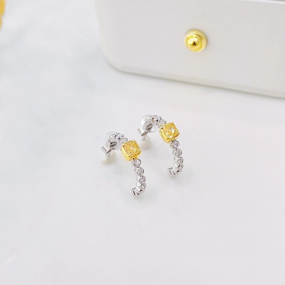 14k Gold 0.56 Ctw Natural Yellow Diamond & Diamond Earrings: Ref:230971226 // gold content:14k gold // main gemstone:yellow diamond // shape:cushion // carat weight:0. 36ct // color:yellow // treatment:natural // // adjacent gemstone 2 : diamond // shape:round