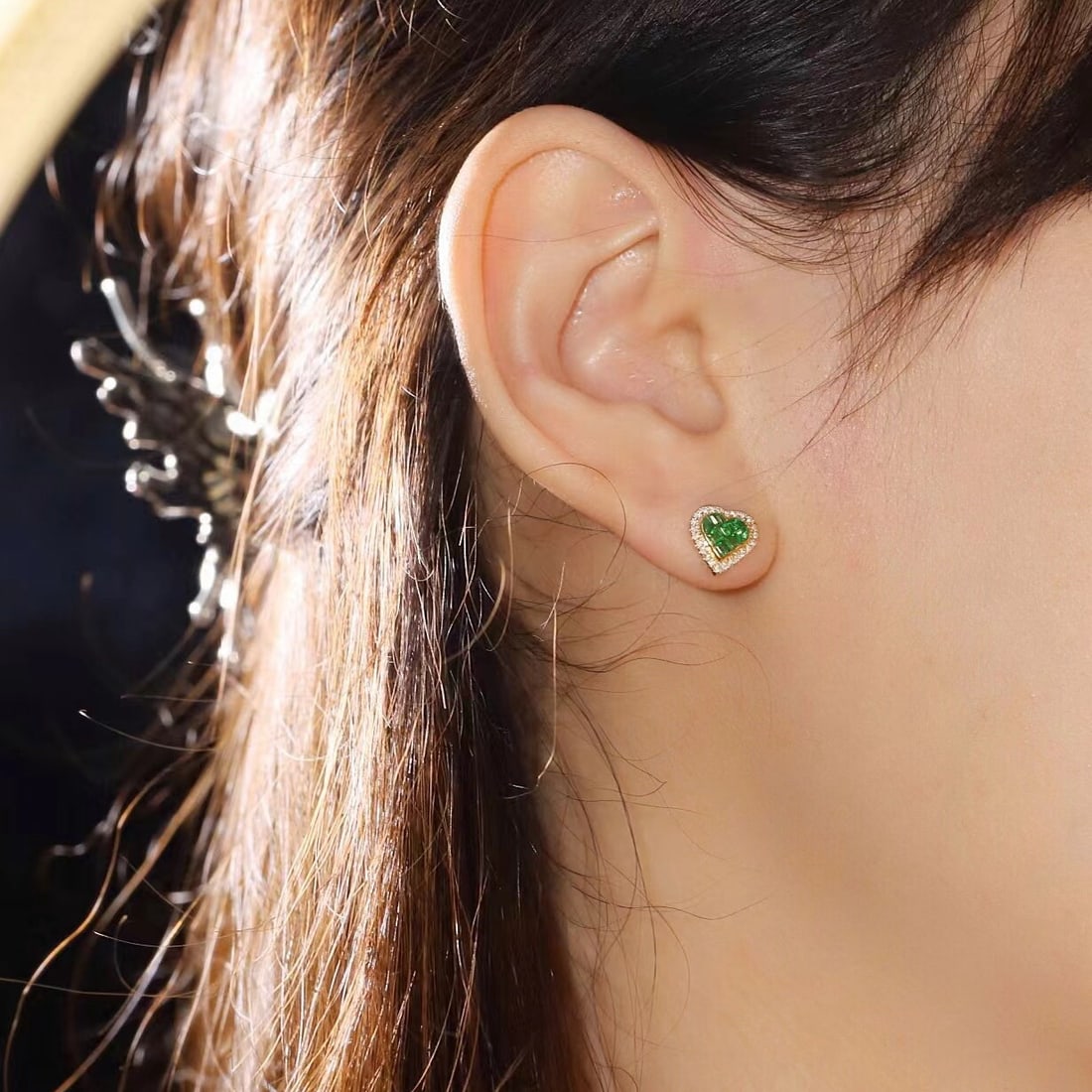 14k Gold 0.6 Ctw Natural Emerald & Diamond Earrings - 4
