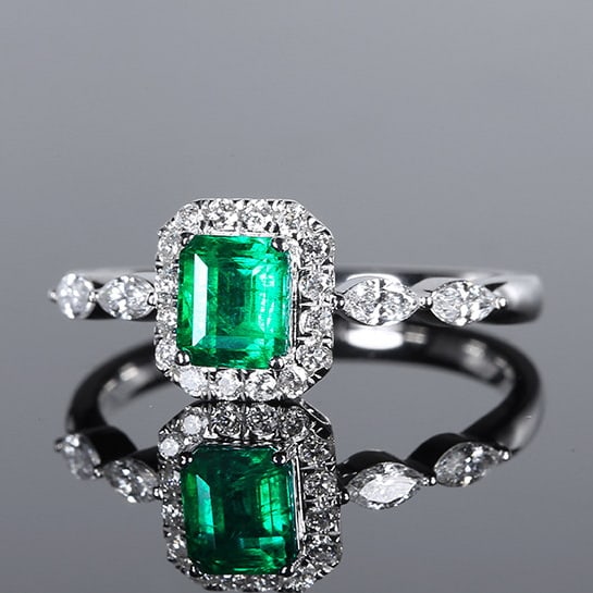 14k Gold 1.01 Ctw Vivid Green Natural Emerald & Diamond Ring - 3