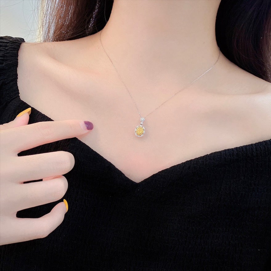 14k Gold 0.50 Ctw Natural Yellow Diamond & Diamond Pendant( Without Chain ): Ref:230972063 // gold content:14k gold // main gemstone:yellow diamond // shape:oval // carat weight:0. 30ct // color:yellow // treatment:natural // // adjacent gemstone 2 : diamond // shape:round //
